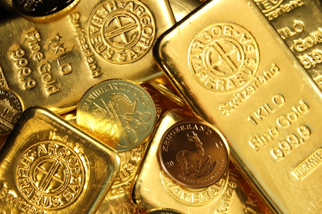 Gold stays resilient above $2,700 level
